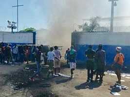 Haiti - FLASH : An UDMO base attacked, looted and burned - HaitiLibre.com : Haiti news 7/7