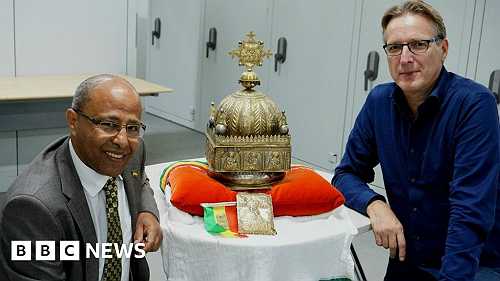 Ethiopian 18th Century crown to return home