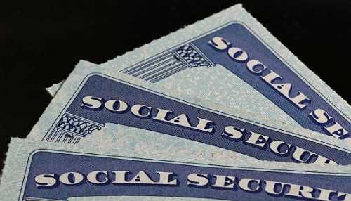 Social Security Benefits Will Increase by 2.5 Percent in 2025
