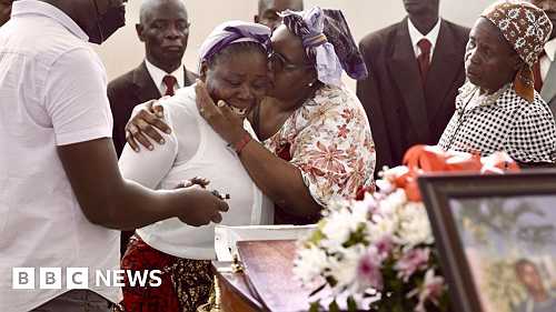 Mozambique election crisis: Police accused of killing pot-banging protesters