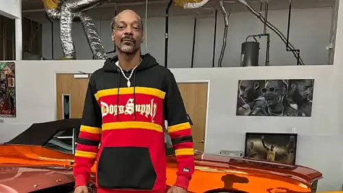 'Why His Hand on Her A—': Resurfaced Photo of Snoop Dogg with a 'Baddies' Star Sparks Outrage Among Fans Who Bring Up His Past Infidelities