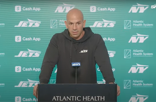 Jets' birthday post for Rodgers draws fan backlash