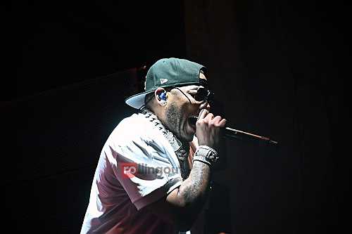 Twin brothers sue Nelly's label for $10M in royalties