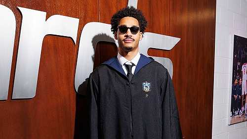 'Yer a wizard JP': Jordan Poole dons Harry Potter outfit before Wizards game