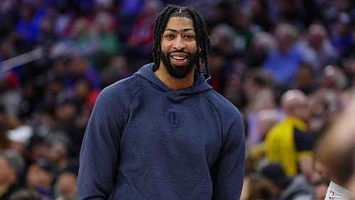 New Mavs star Davis won't make debut vs. Celtics