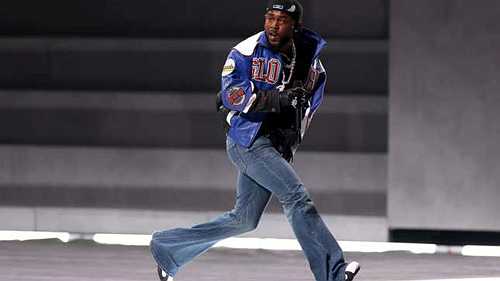 Women Love Kendrick Lamar's Bootleg Jeans, But Men Are ...Radio Silent