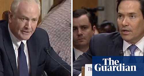 US senator says giving Afrikaners refugee status turns asylum system into global apartheid – video