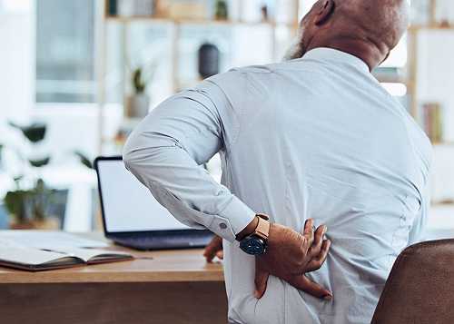 6 types of back pain that may signal organ problems