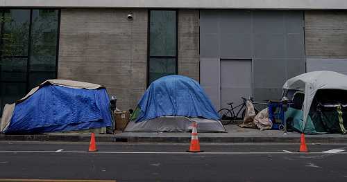 Author highlights working Americans who are still homeless