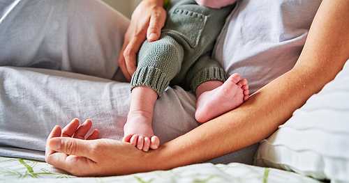 Moms in the U.S. report large decline in mental health in recent years, study finds